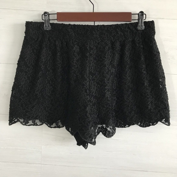 Free People Lace Overlay Elastic Waist Shorts - Picture 4 of 6